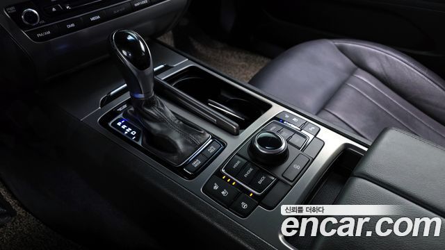 Hyundai Genesis 2015 — photo 9