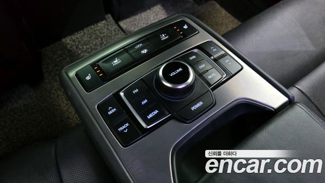 Hyundai Genesis 2015 — photo 17