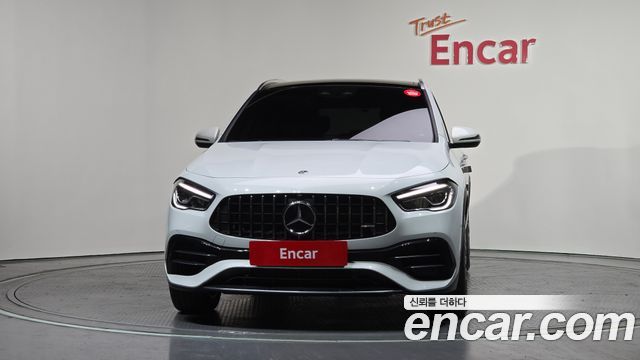 Mercedes-Benz GLA-Class 2023 — photo 3