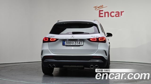 Mercedes-Benz GLA-Class 2023 — photo 4