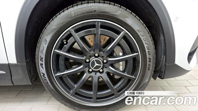 Mercedes-Benz GLA-Class 2023 — photo 5