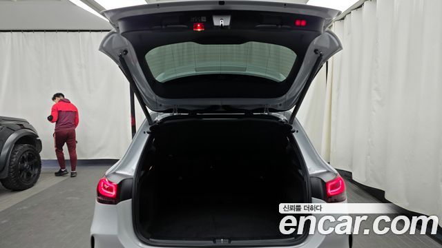 Mercedes-Benz GLA-Class 2023 — photo 20