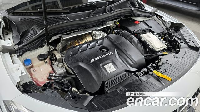 Mercedes-Benz GLA-Class 2023 — photo 7