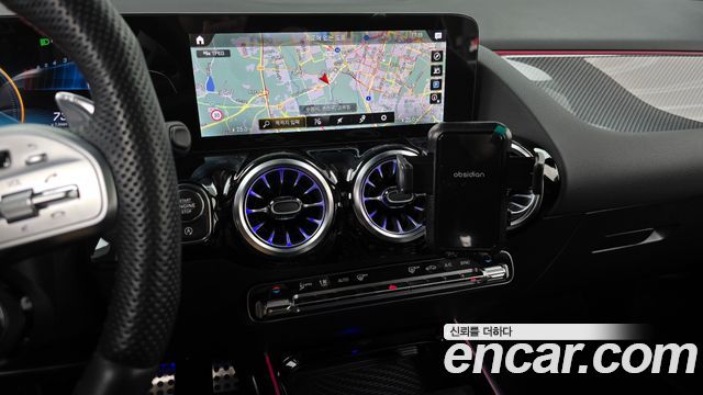 Mercedes-Benz GLA-Class 2023 — photo 15