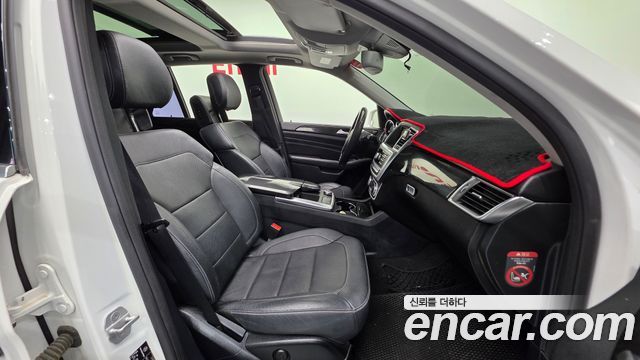 Mercedes-Benz M-class 2015 — photo 10