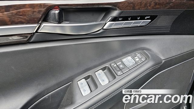 Genesis EQ900 2018 — photo 14