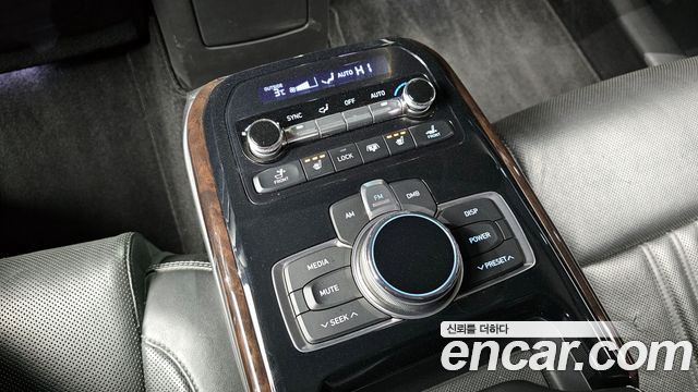 Genesis EQ900 2018 — photo 19