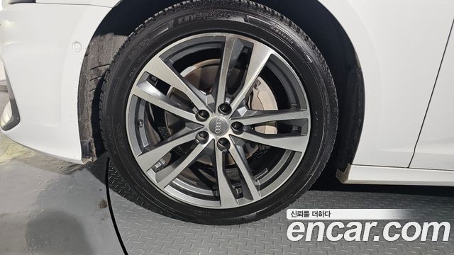 Audi A6 2021 — photo 5