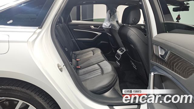 Audi A6 2021 — photo 12