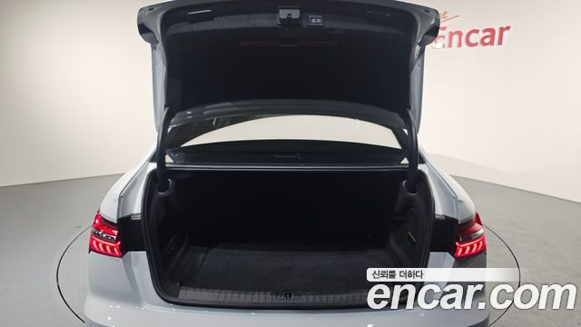 Audi A6 2021 — photo 20