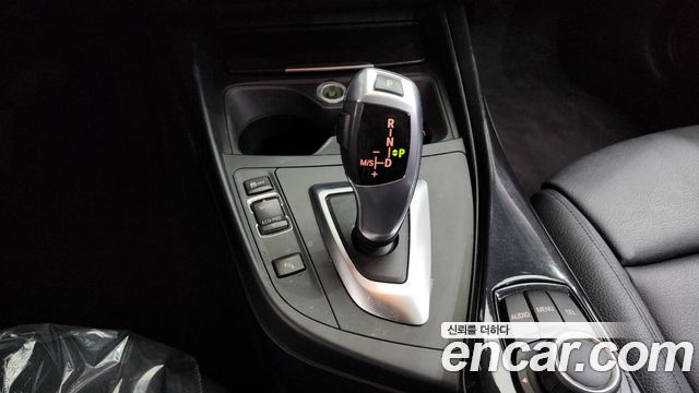BMW 1-Series 2015 — photo 9