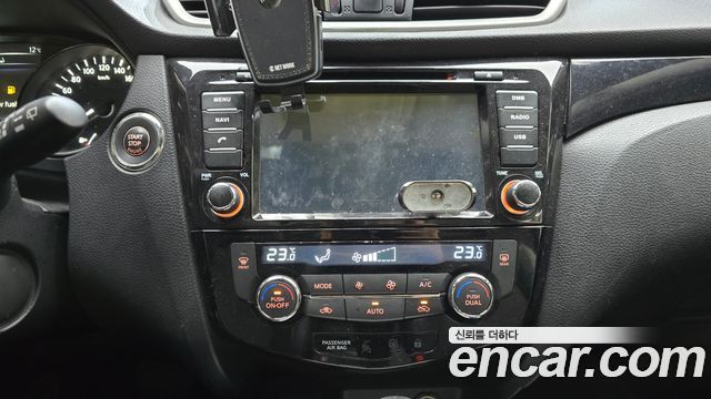 Nissan Qashqai 2016 — photo 17