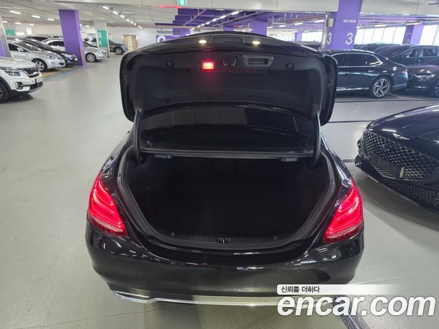 Mercedes-Benz C-Class 2017 — photo 24