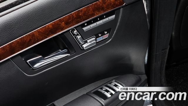 Mercedes-Benz S-Class 2007 — photo 18