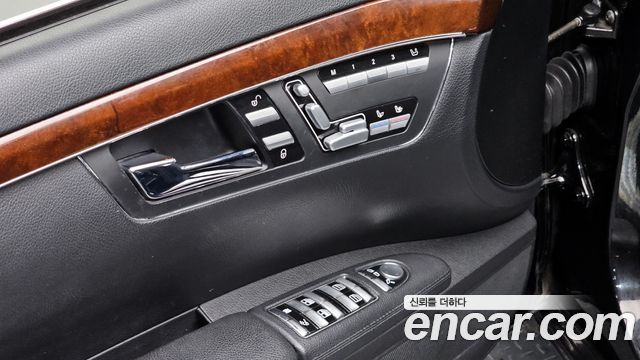 Mercedes-Benz S-Class 2007 — photo 19