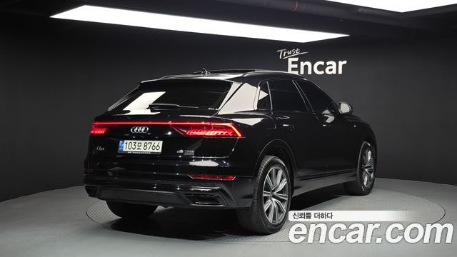 Audi Q8 2021 — photo 2