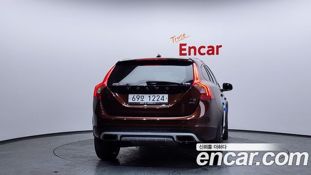 Volvo V60 2016 — photo 4