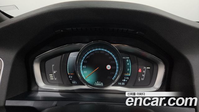 Volvo V60 2016 — photo 8