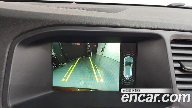 Volvo V60 2016 — photo 17