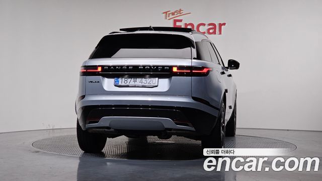 Land Rover Range Rover Velar 2025 — photo 4