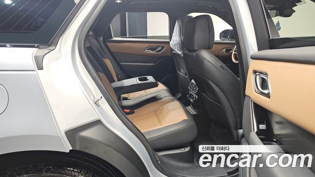 Land Rover Range Rover Velar 2025 — photo 12