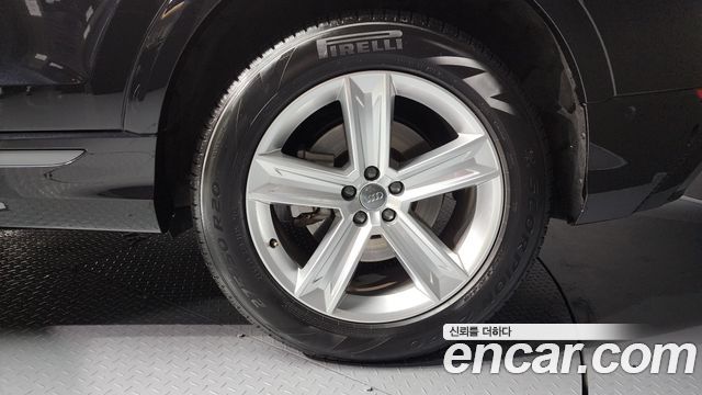 Audi Q8 2021 — photo 5