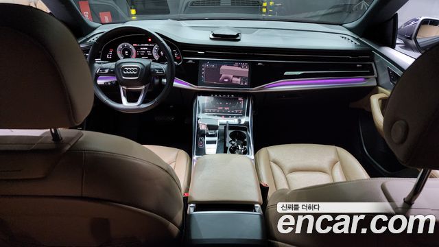 Audi Q8 2021 — photo 7