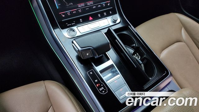 Audi Q8 2021 — photo 9