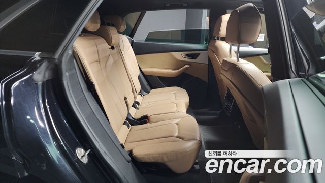 Audi Q8 2021 — photo 12