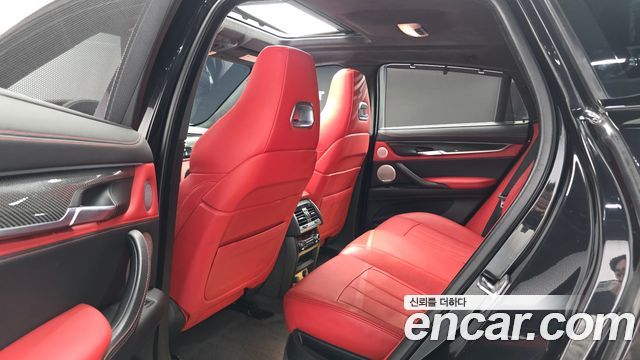 BMW X6M 2017 — photo 12