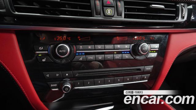 BMW X6M 2017 — photo 16