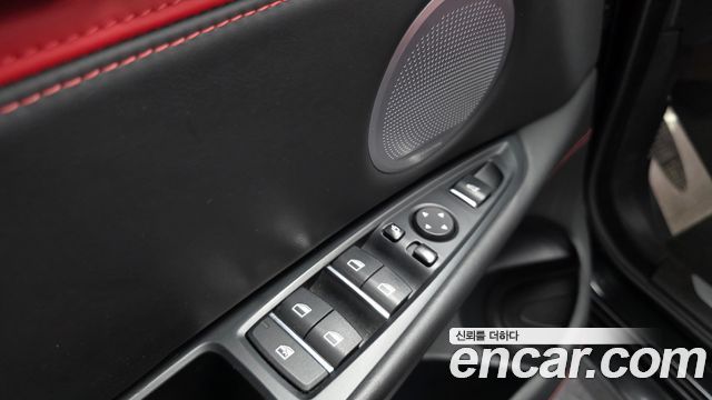 BMW X6M 2017 — photo 19