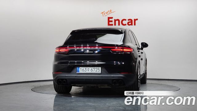 Porsche Cayenne 2023 — photo 4
