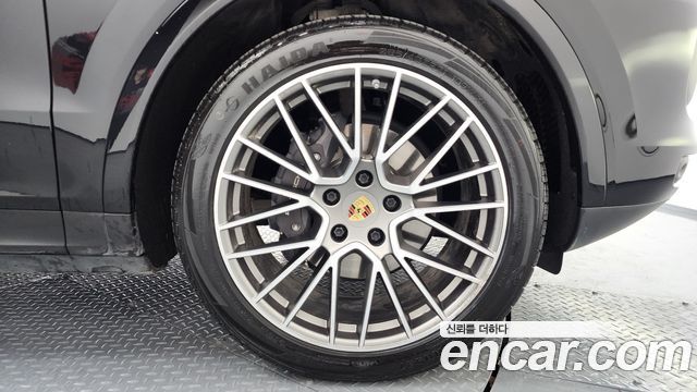 Porsche Cayenne 2023 — photo 5