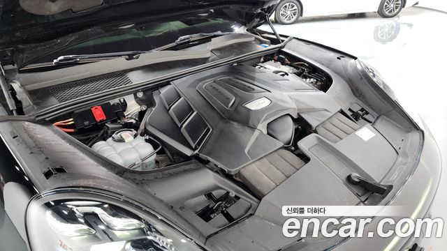 Porsche Cayenne 2023 — photo 6