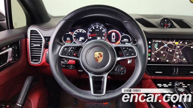 Porsche Cayenne 2023 — photo 13
