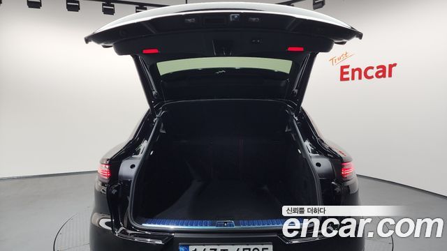 Porsche Cayenne 2023 — photo 20