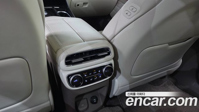 Genesis GV80 2020 — photo 17