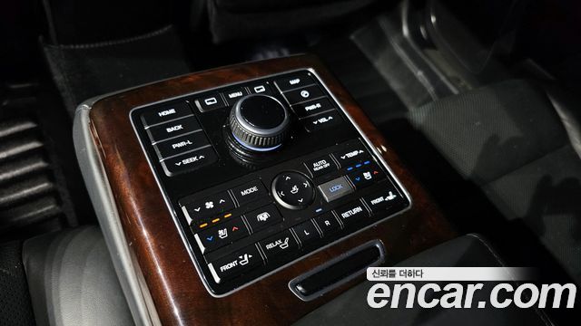 Hyundai Equus 2015 — photo 17