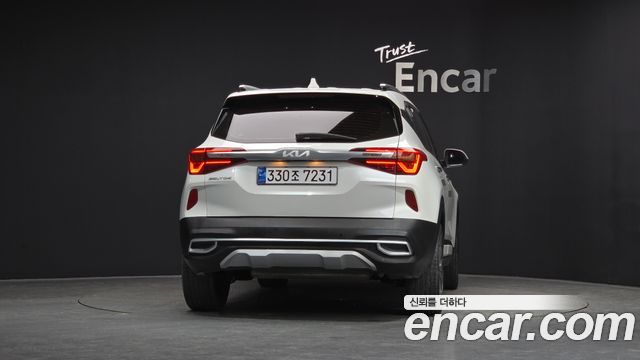 Kia Seltos 2023 — photo 4