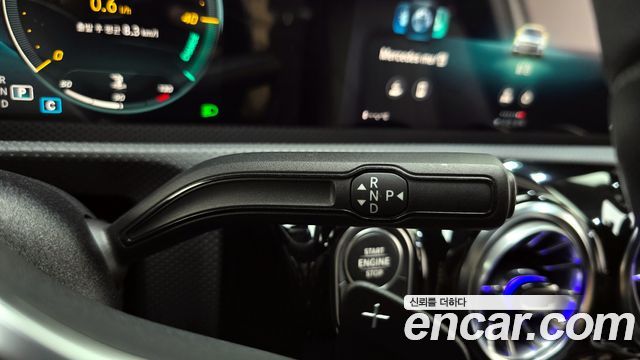 Mercedes-Benz A-Class 2021 — photo 9