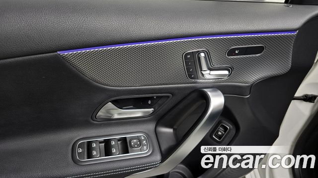Mercedes-Benz A-Class 2021 — photo 14
