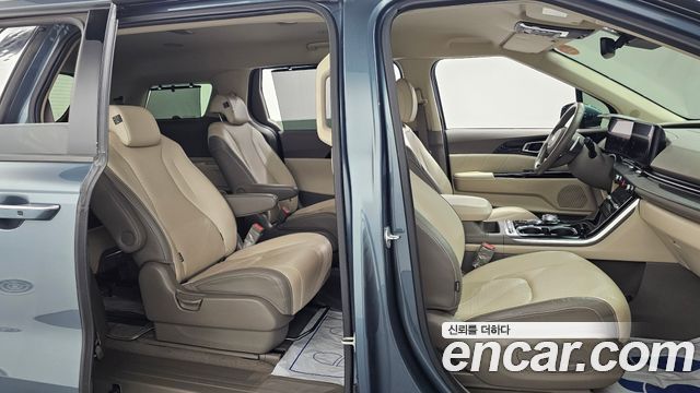 Kia Canival 2021 — photo 10