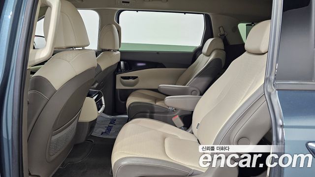 Kia Canival 2021 — photo 12