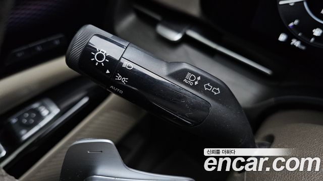 Kia Canival 2021 — photo 18
