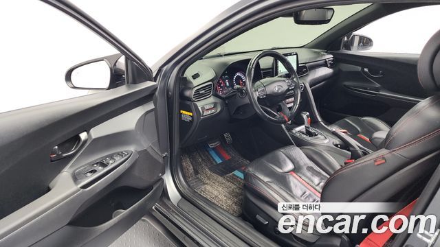 Hyundai Veloster 2019 — photo 10