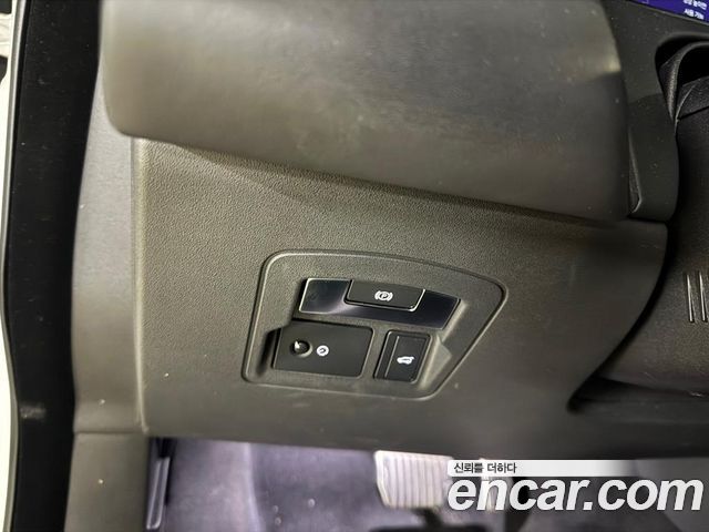 Land Rover Range Rover Velar 2018 — photo 14