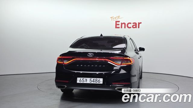 Hyundai Grandeur 2017 — photo 4