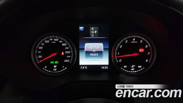 Mercedes-Benz GLC-Class 2019 — photo 8