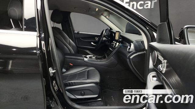 Mercedes-Benz GLC-Class 2019 — photo 11
